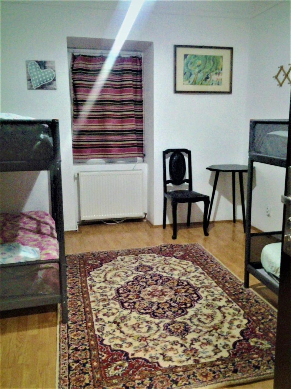 Leyla Hostel Brașov Exterior foto